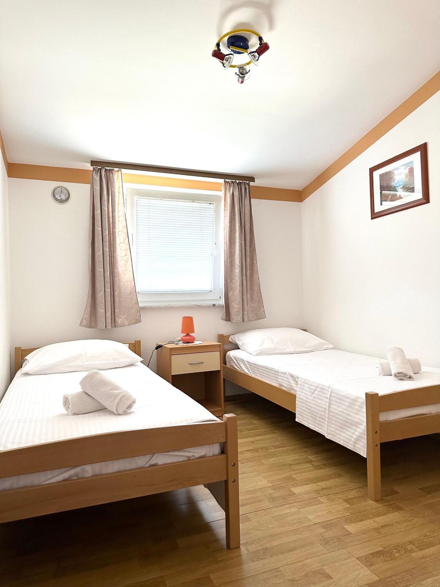 Apartmani Bermanec ヴィル エクステリア 写真